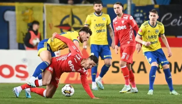 Iacob şi Benga, tot mai aproape de playoff