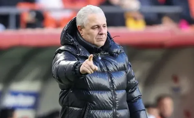 Şumudică i-ar putea lua locul lui Petev la Craiova lui Rotaru