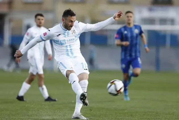 Dinamo a vrut un atacant care acum are salariu un milion de euro pe an