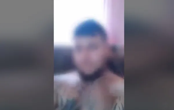 „Întâi au fost versurile, apoi a venit profeţia, iar la final ... Poliţia”