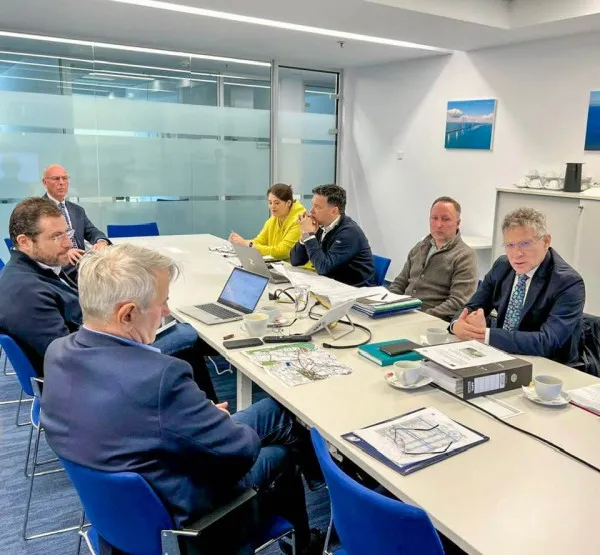 Cererea de finanţare pentru calea ferată Braşov - Aeroport, pregătită împreună cu Ministerul Transporturilor şi experţi JASPERS