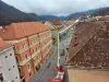 Pompierii, iar (de)montatori de ţigle prin centrul Braşovului