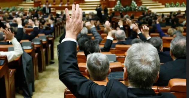 Dobândă plafonată la IFN-uri: maxim 100%. Legea a fost adoptată în Parlament, va fi trimisă la promulgare