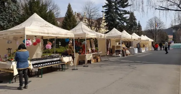S-a deschis „Târgul de flori”