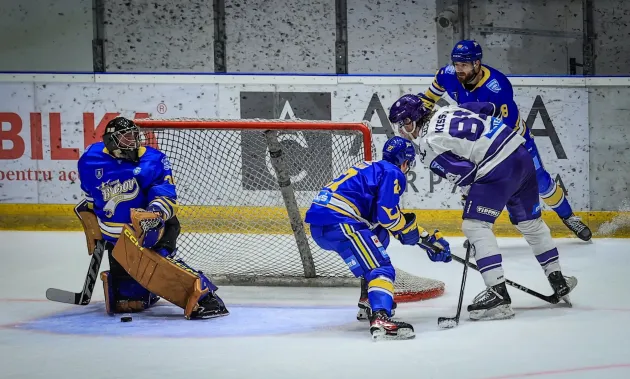 Pe locul second înaintea playoff-ului