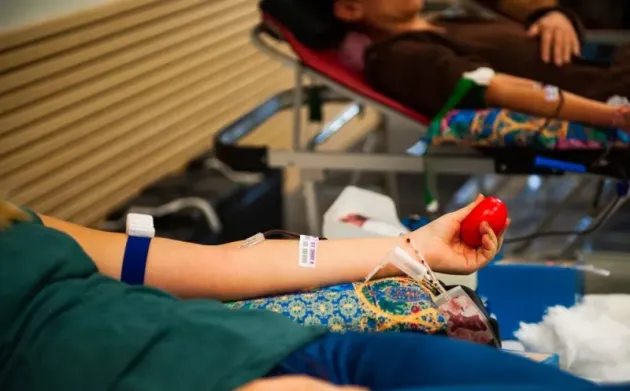 Prea mulţi donatori: centrele de transfuzii din ţară vor fi reorganizate 