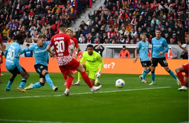 Leverkusen, premieră în Bundesliga