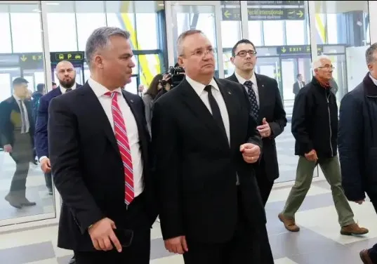 Ziua „candidatul unic”: Preşedintele PNL vine azi la Braşov, PSD încă păstrează tăcerea 