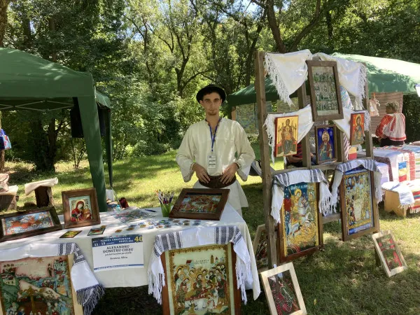 „Începutul lumii” şi ouă de Paşti, de azi, la Reduta