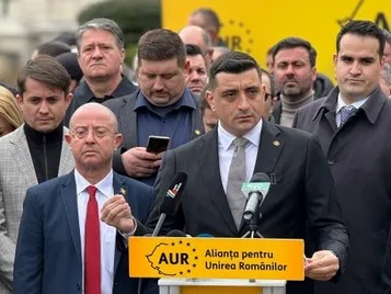 În căutare de trădători