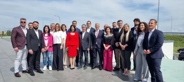 PSD şi PNL au depus lista comună pentru Consiliul Local Braşov