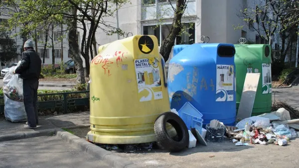 „Scormonitorii în gunoaie” s-au adaptat: Au început „să dea atacul” la clopotele de reciclare 