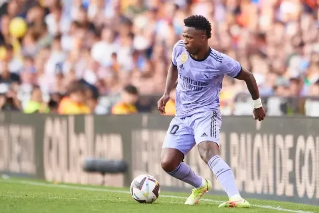 Vinicius refuză oferta de la PSG 