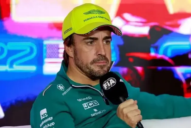 Fernando Alonso a dezvăluit ce l-a convins să rămână la Aston Martin