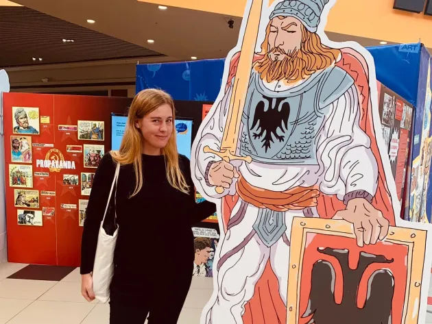 10 liceeni vor învăţa să facă o revistă. Înscrieri se fac până în 9 mai