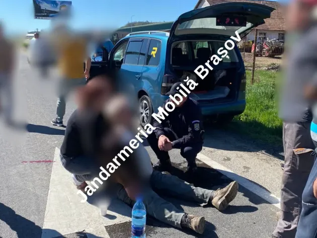 Ajutat de jandarmi până la venirea echipelor de salvare