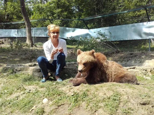 „În loc să cumpărăm un animal este mai simplu şi mai benefic să adoptăm unul”