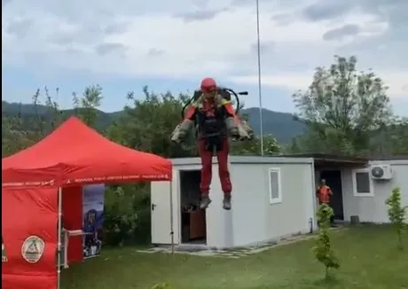 „Rucsacul” care zboară