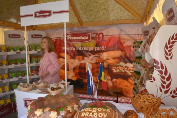 „Moldova prezintă”, şi în acest an, în Piaţa Sfatului