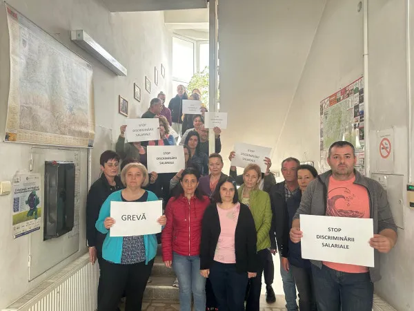 Angajaţii APM Braşov nu renunţă la proteste