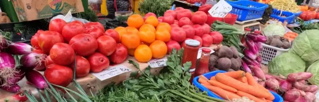 Cum să alegi roşiile la piaţă?  Sfaturile unui producător de legume bio din Braşov