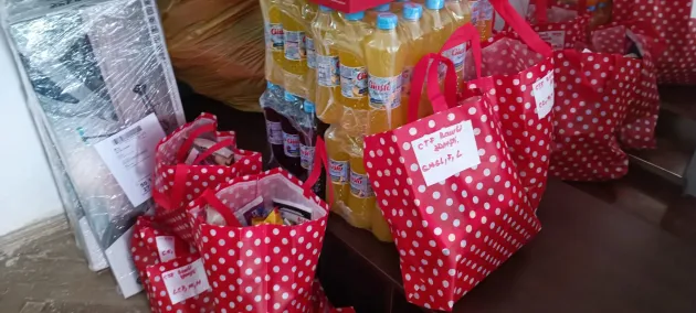 „Azi, noi ajutăm copiii să zâmbească”