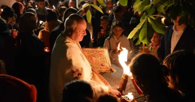 De ce salutăm cu „Hristos a Înviat”?