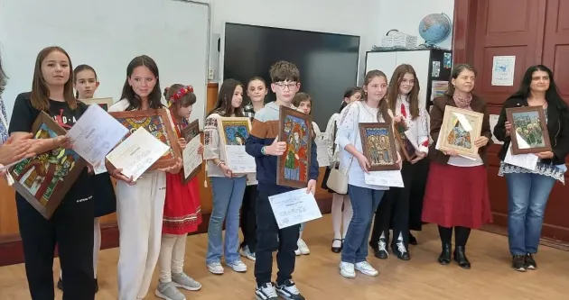 81 de mici iconari din Codlea, Săcele, Feldioara, Hălchiu, Poiana Mărului, Braşov şi Vulcan