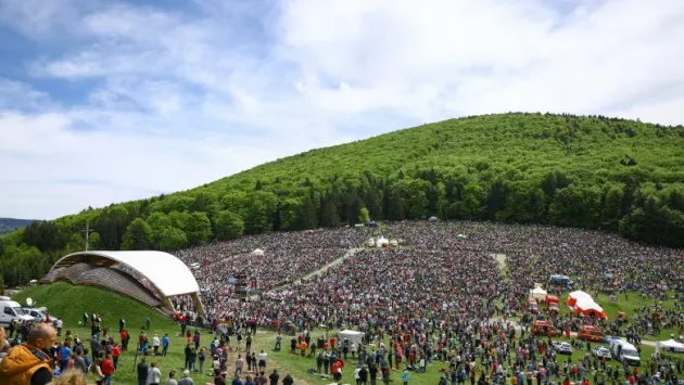 Pelerinaj impresionant la Şumuleu Ciuc: 300.000 de oameni, 300 de soli călare 