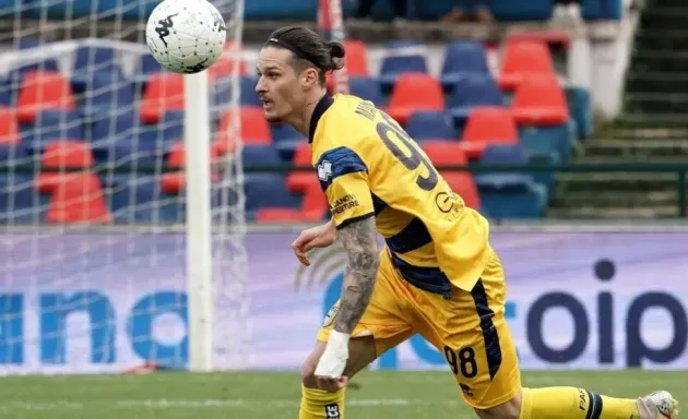 Parma l-ar vrea în continuare, dar Man vrea bani mai mulţi
