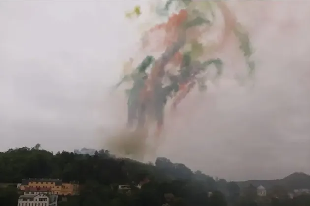 Aşa s-a văzut primul „foc” de artificii de zi, pe cerul Cetăţii