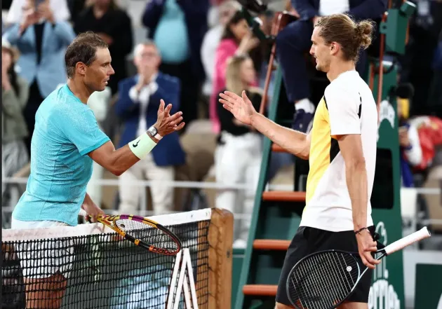 Organizatorilor Roland Garros le-a fost mai aproape maioul decât cămaşa