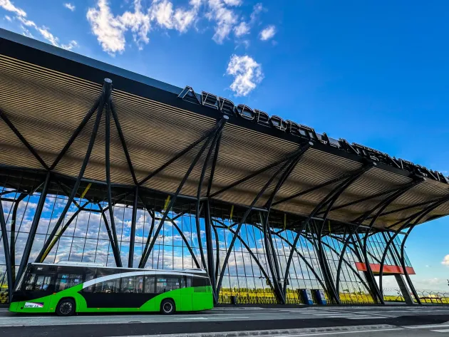 Şefia la Aeroport: 27 de candidaţi, 5 locuri