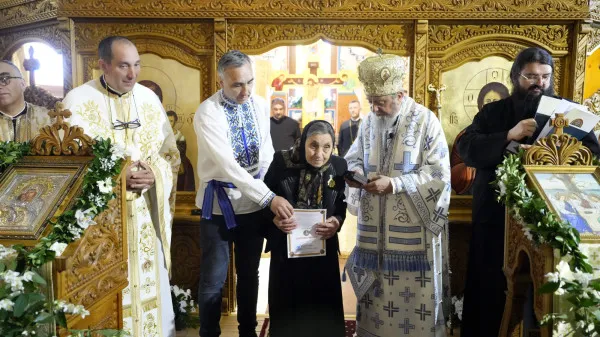 O familie de şefi la Fisc şi a lor biserică în grijă. Binecuvântare arhierească în satul Peştera  