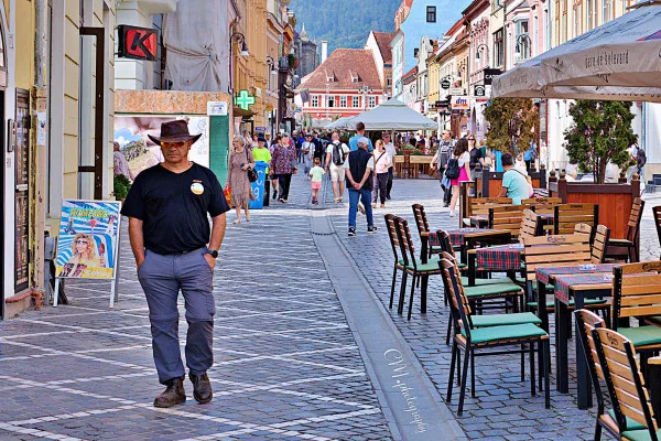 De ce tinerii din ziua de azi îmbătrânesc mai repede şi sunt predispuşi la cancer?