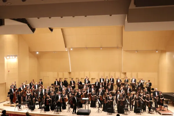 Cavalerul Rozelor: Filarmonica Braşov încheie cea de-a 146-a stagiune 
