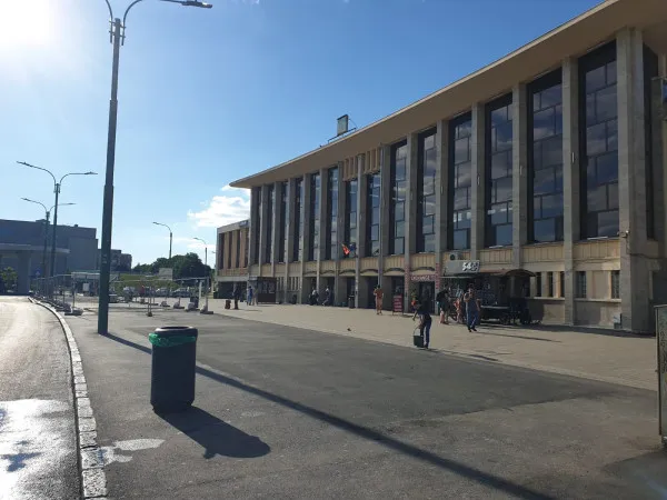 Modernizarea gării Braşov mai aşteaptă