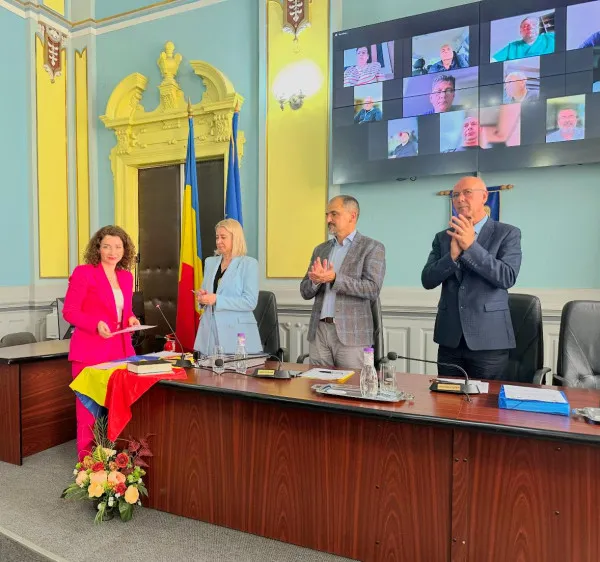 Ioana Henegar şi-a preluat oficial mandatul  