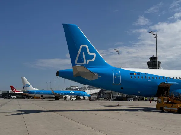 Fly Lili a anulat zborurile de duminică spre Roma, Nurnberg şi Salonic