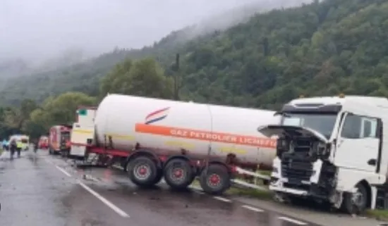 Cisternă cu apă, răsturnată la Şoarş