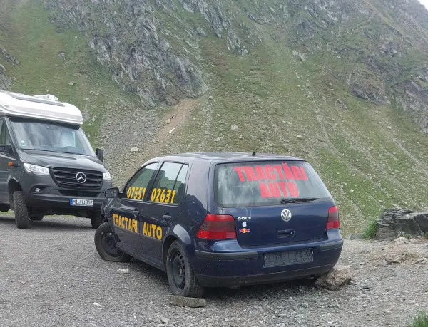 Controversa „rablelor” de pe Transfăgărăşan, reclame la firme de tractări