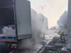 Un „TIR” a luat foc pe DN1