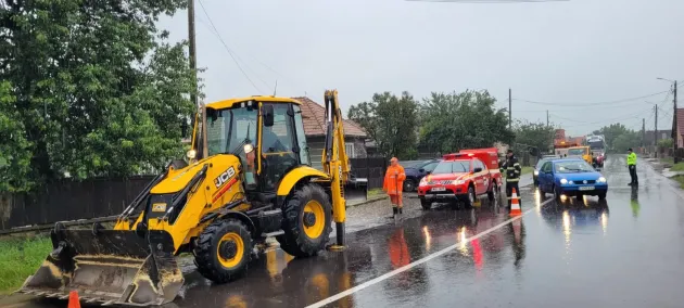 Ploaia a creat probleme pe DN11, Braşov-Bacău. DRDP: rigole necurăţate de primării