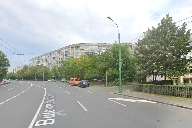 Blocul „potcoavă” de lângă Policlinica Astra din Braşov intră în reabilitare: lifturi noi, alt sistem de încălzire