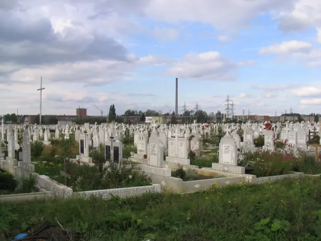 În ultima zi de campanie electorală: „soluţia Micşunica”. După 4 ani şi „numeroasele solicitări de la braşoveni”, de azi circulă linia RATBV 56, către cimitire