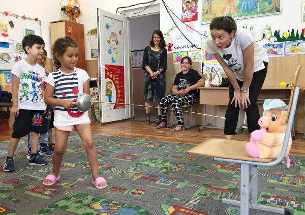Grădiniţe estivale pentru copiii din medii defavorizate