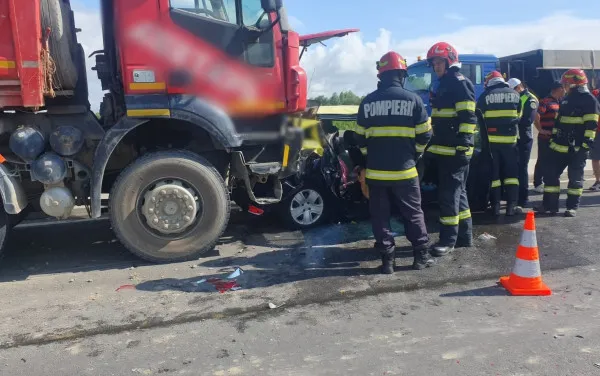 Accident cu trei maşini pe centura Braşovului