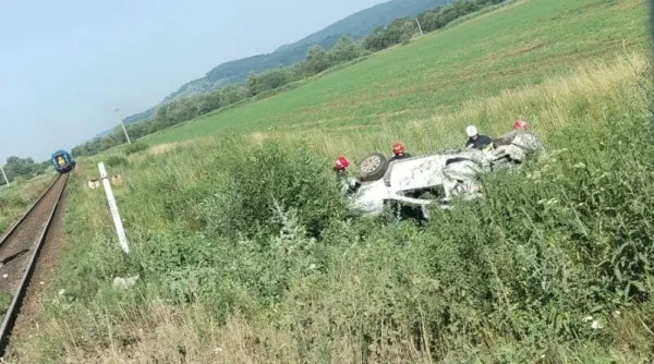Maşină lovită de tren, la Dridif