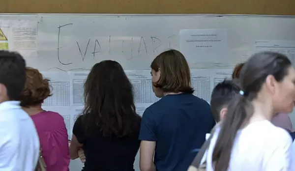 Ierarhia Absolvenţilor de clasa a VIII-a, publicată cu întârziere. 7 – 9, mediile cele mai „riscante” la admitere, în judeţul Braşov