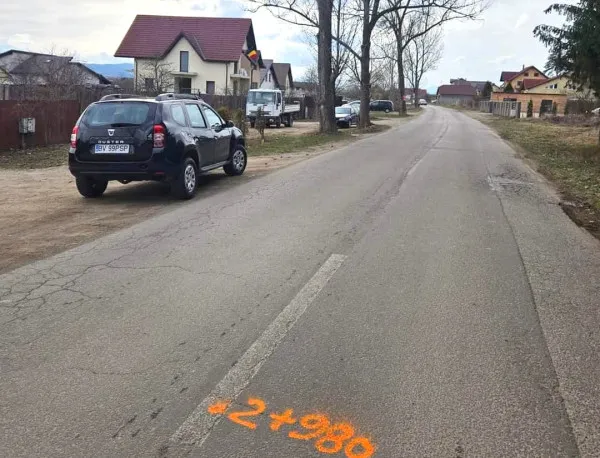 Gropi peticite „pe sărite” pe drumurile din Braşov